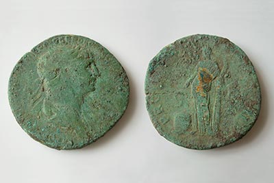 Sesterz 114 - 117 n. Chr. Sesterz 114 - 117 n. Chr.