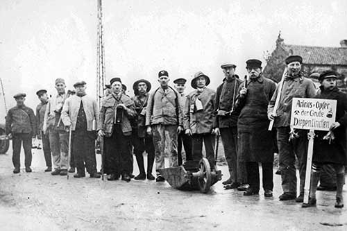 Streikende 1919 auf Grube Diepenlinchen