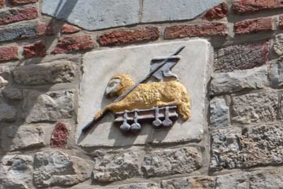Hausfigur Agnus Dei, Vicht, Eifelstraße 13
