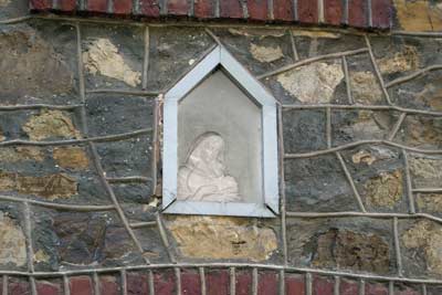 Hausfigur Barmherzige Madonna, Zweifall, Jägerhausstraße 90