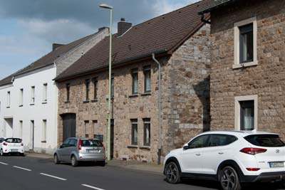 Hausfigur Rose, Gressenich, Römerstraße 18