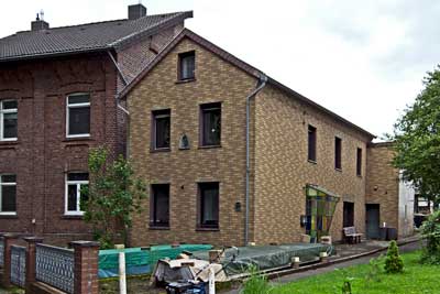 Hausfigur Kreuzigungsgruppe, Mausbach, Dechant-Brock-Straße 87