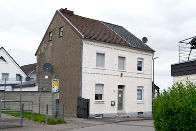 Hausfigur Madonna mit Kind, Werth, Grenzweg 17