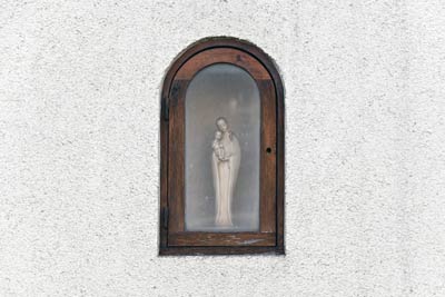 Hausfigur Madonna mit Kind, Mausbach, Dechant-Brock-Straße 35