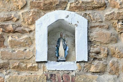 Hausfigur Schutzmantelmadonna, Mausbach, Dechant-Brock-Straße 6