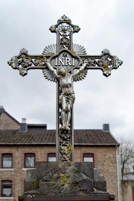 Kruzifix Wegkreuz Buschhausen / Eller Kreuz im Februar 2025
