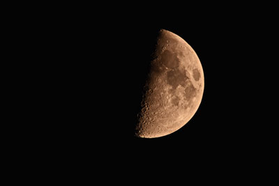 Mond 52 % Mond 52 %
