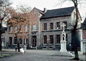 Schule am Markt in Mausbach